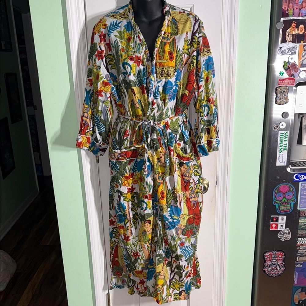 Frida Kalho Cotton Lightweight Kimono Bathrobe Size Medium No Tags or Brand
